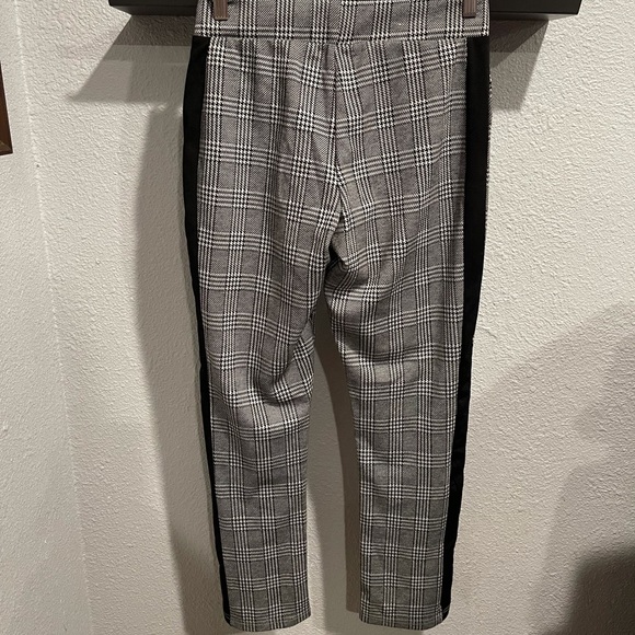 Women’s bottoms - Picture 4 of 6